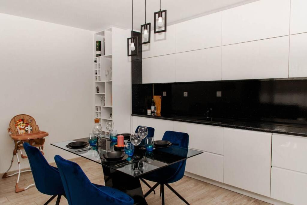 Super Luxurious & Spacious Designer Apartment. ستارا زاغورا المظهر الخارجي الصورة