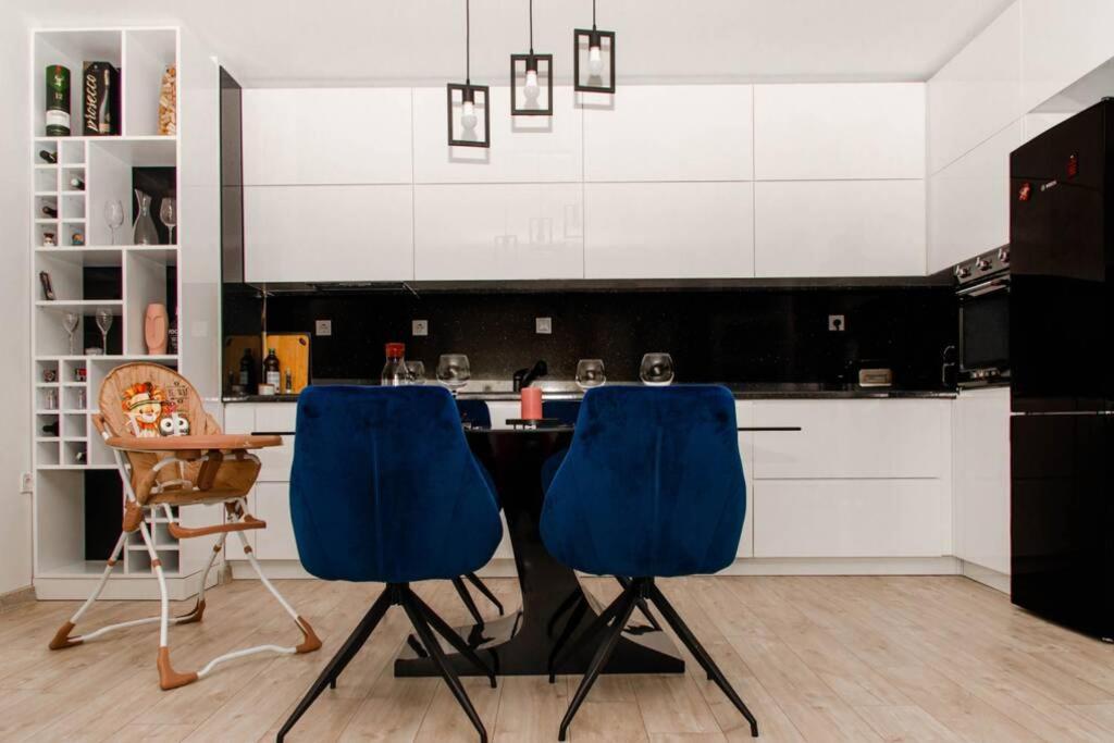 Super Luxurious & Spacious Designer Apartment. ستارا زاغورا المظهر الخارجي الصورة